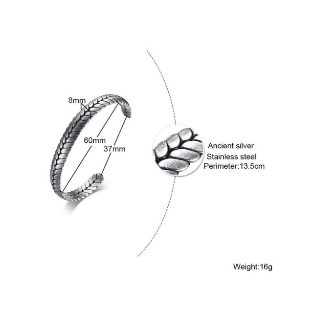 MEN TWISTED BANGLE