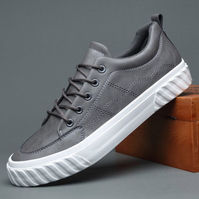 Men Fashion leather Breathable Lace-up Sneakers
