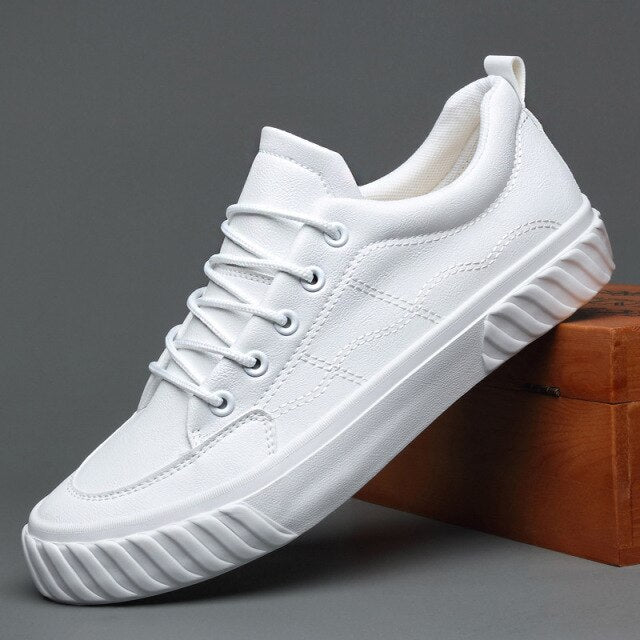 Men Fashion leather Breathable Lace-up Sneakers